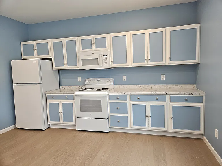 308 Hall St #A — Photo 3