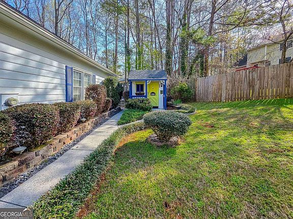 5th image of 255 Martin Ridge Dr SW