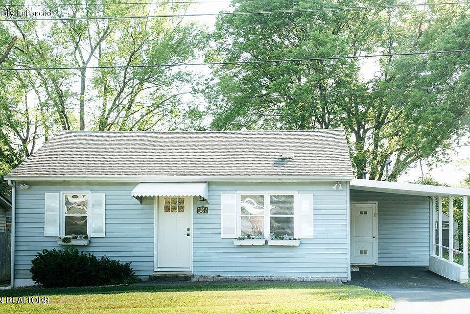 1st image of 307 Levi St