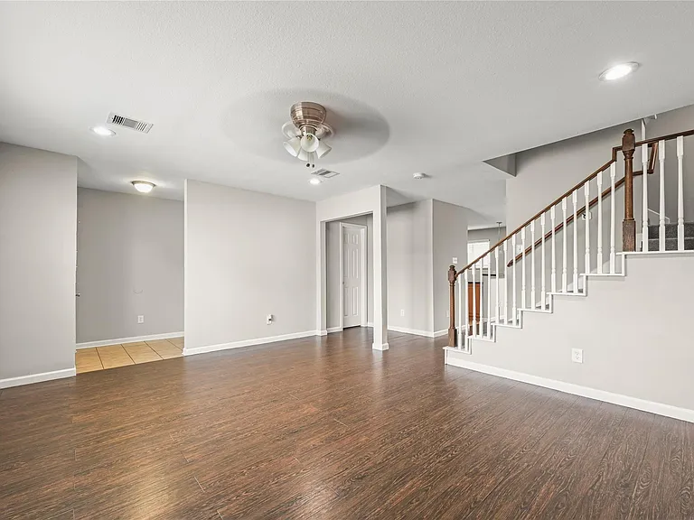 1520 Sherwood Forest St #301 — Photo 3