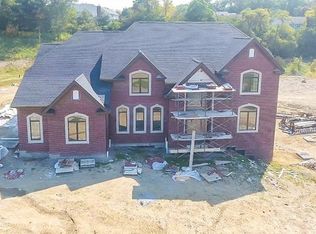 1726 Scarlett Dr, Upper St Clair, PA
