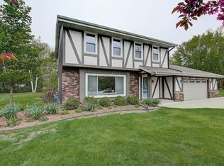 1205 Veranda Ct, Brookfield, WI 53005