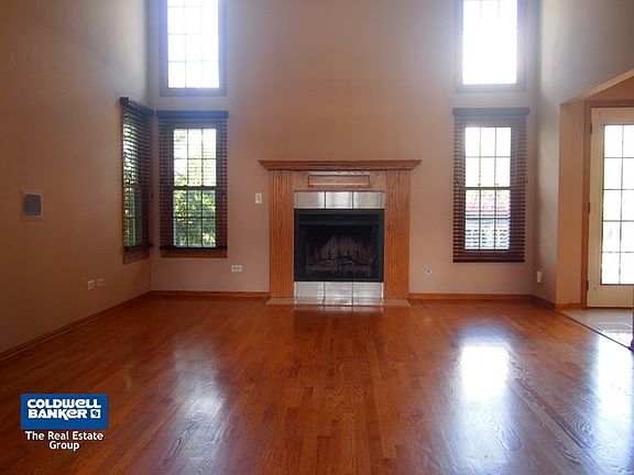 5th image of 2921 Chessington Dr
