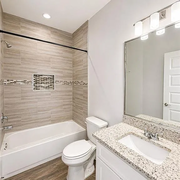 4901 N Winona Dr #3 — Photo 7
