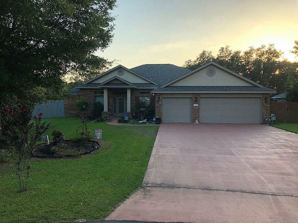 1st image of 2489 Hidden Creek Dr
