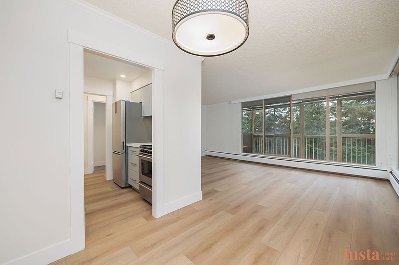 North Vancouver Apartment for rent - 2 Bedrooms — photo 8
