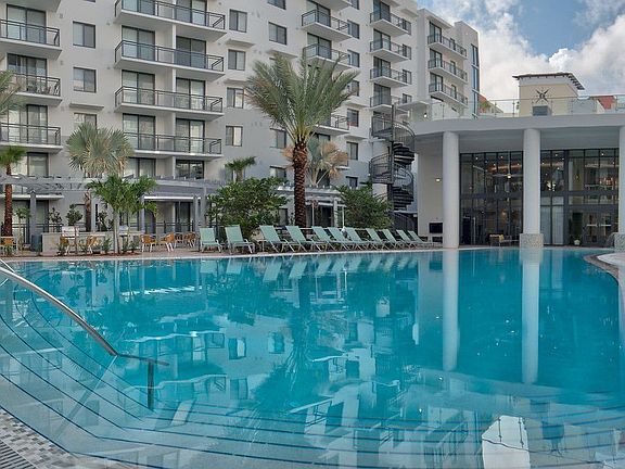 Saltwater Zero Edge Beach Entry Pool