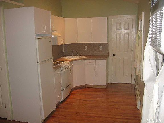5th image of 330 Forest Ln