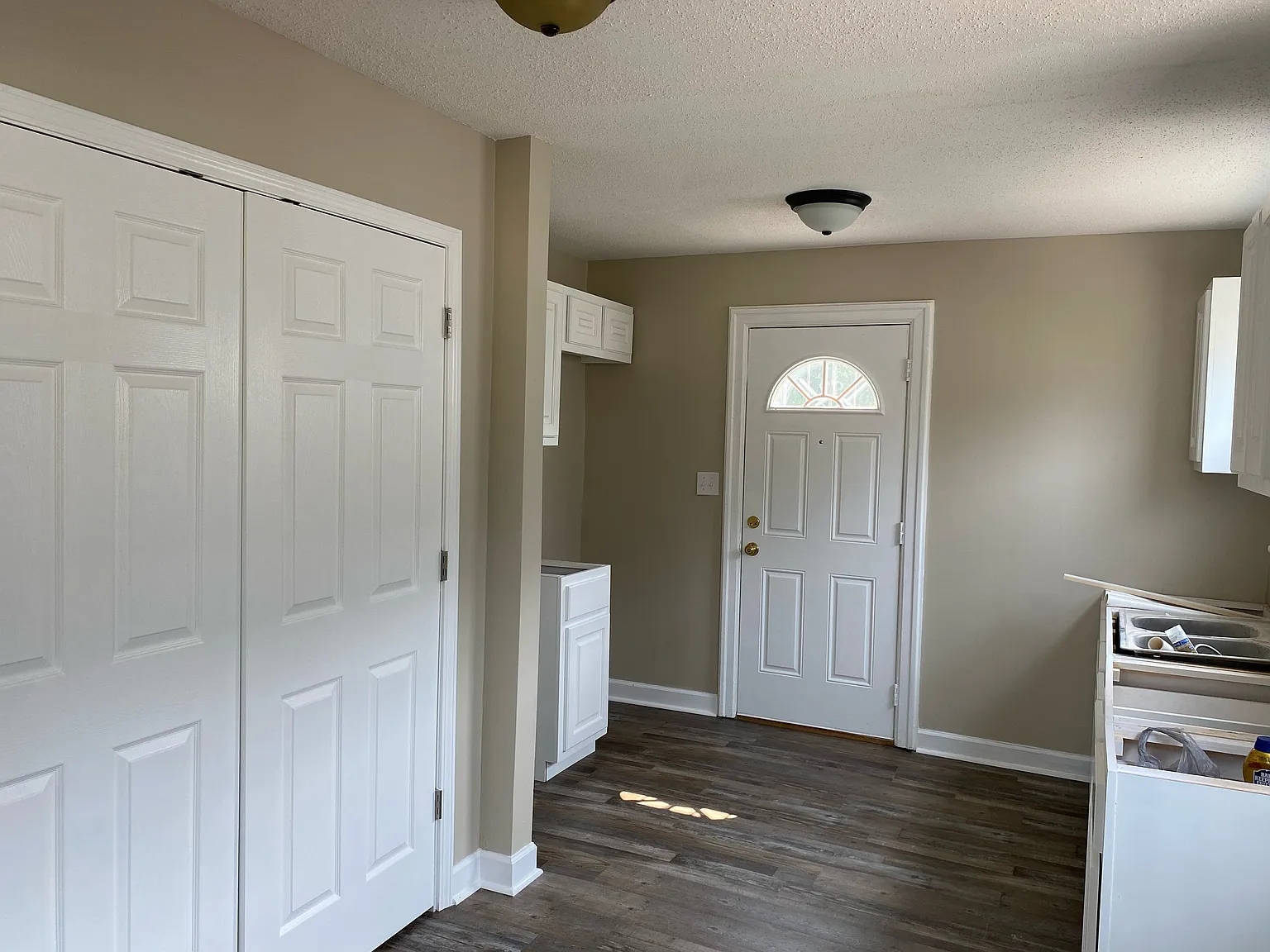 2 bed, 1081 sqft, $1,200 — Photo 4