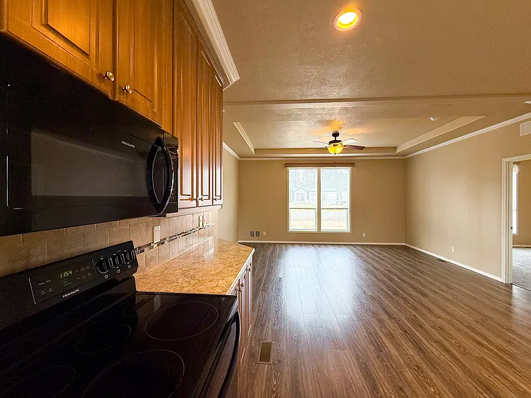 6467 Boulder Way — Photo 10