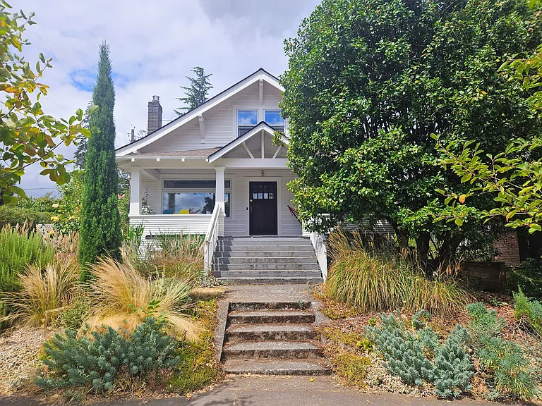 5805 NE 30th Ave — Photo 3