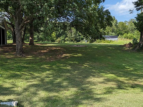 2nd image of 104 Twyman Ct