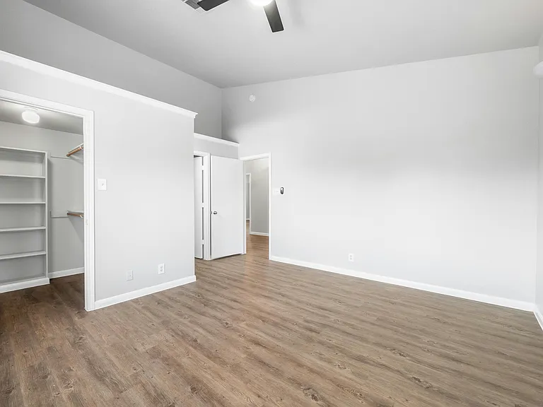 3412 Speedway #B — Photo 28