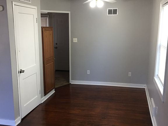 4th image of 3117 Elmwood Dr