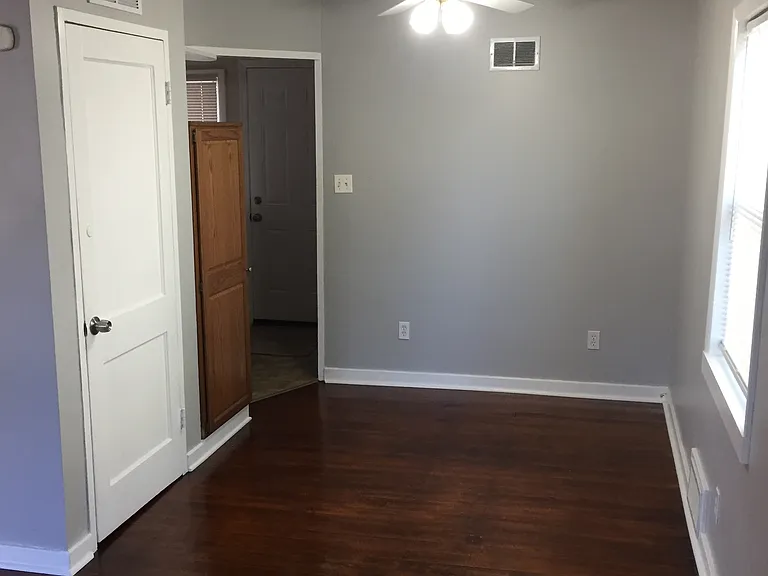 3117 Elmwood Dr — Photo 4