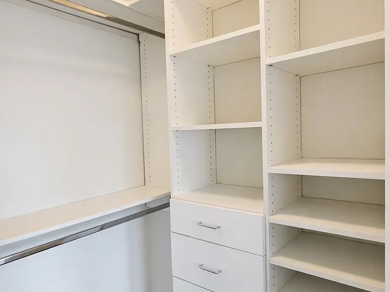 Guest bedroom closet