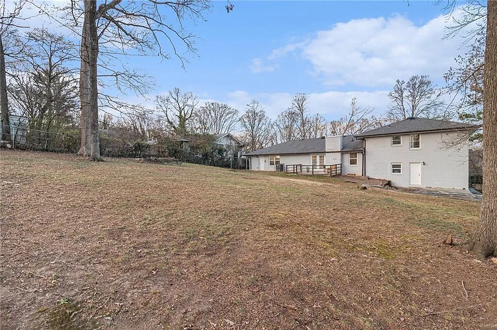 4181 Liffey Ln — Photo 3