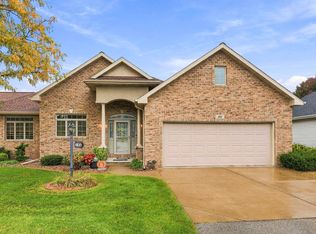 180 Golf Course Dr, Wrightstown, WI 54180