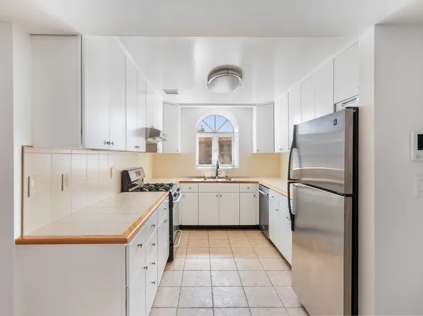 521 Broome Street image 6 of 7