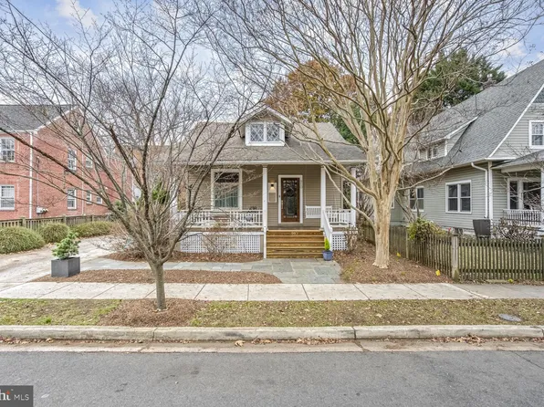 910 N Ivy St, Arlington, VA 22201