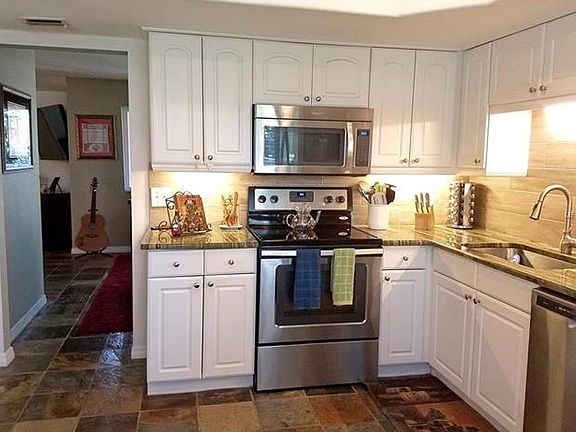 4th image of 416 Oak Haven Dr #416