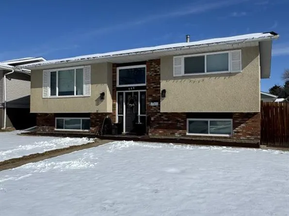 888 S 20th St NE, Medicine Hat, AB T1C 1M4