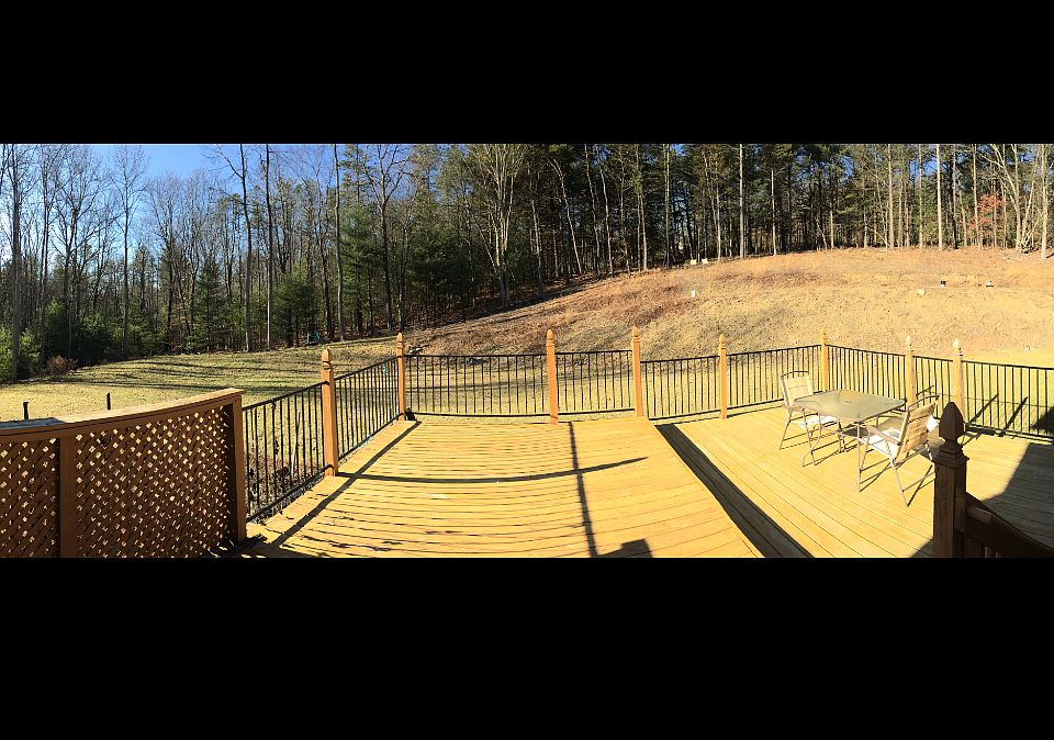 Deck / Backyard