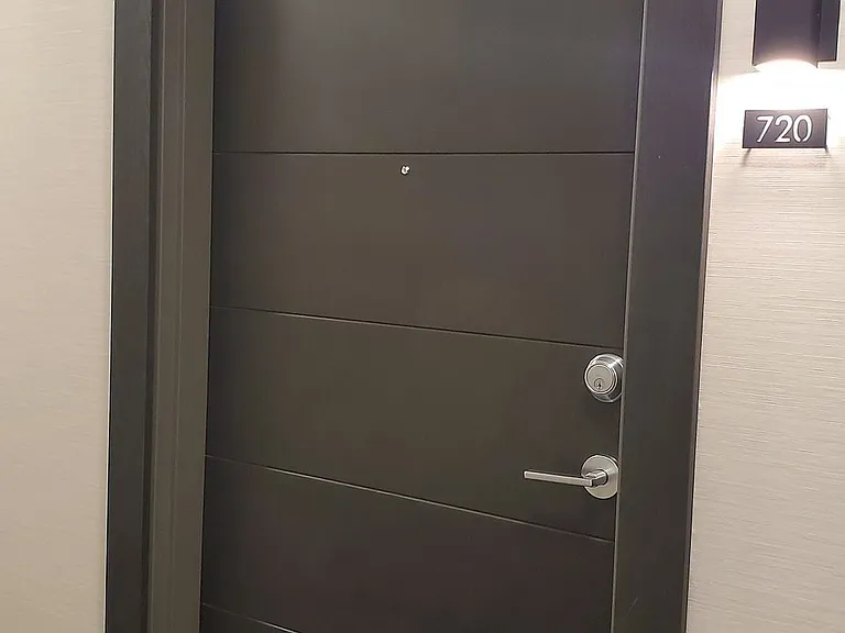 212 King William St #720 — Photo 5