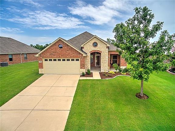 2nd image of 1815 Havenbrook Dr