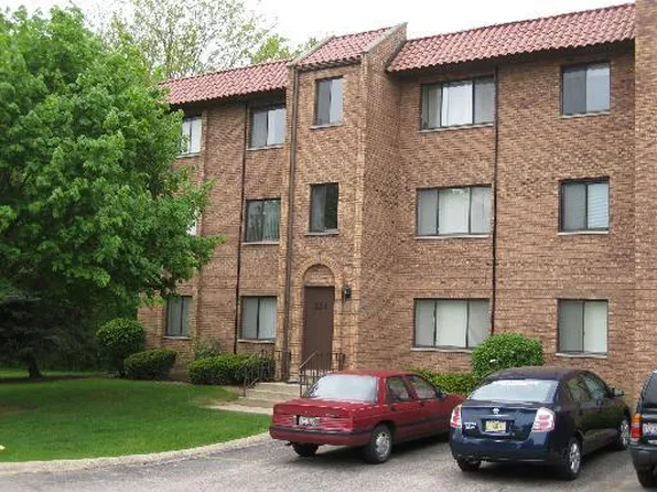 224 E Rimini Ct, Palatine, IL 60067