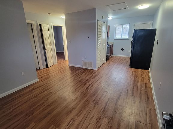 2nd image of 3936 Lori Sue Ave Unit E