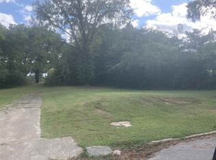 140-142 McCowat St, Jackson, TN 38301