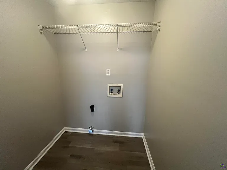 215 Haverhill Cir — Photo 10