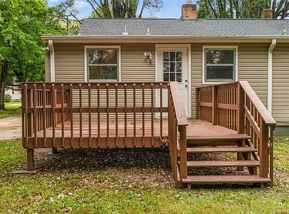 4th image of 1110 Poston Cir