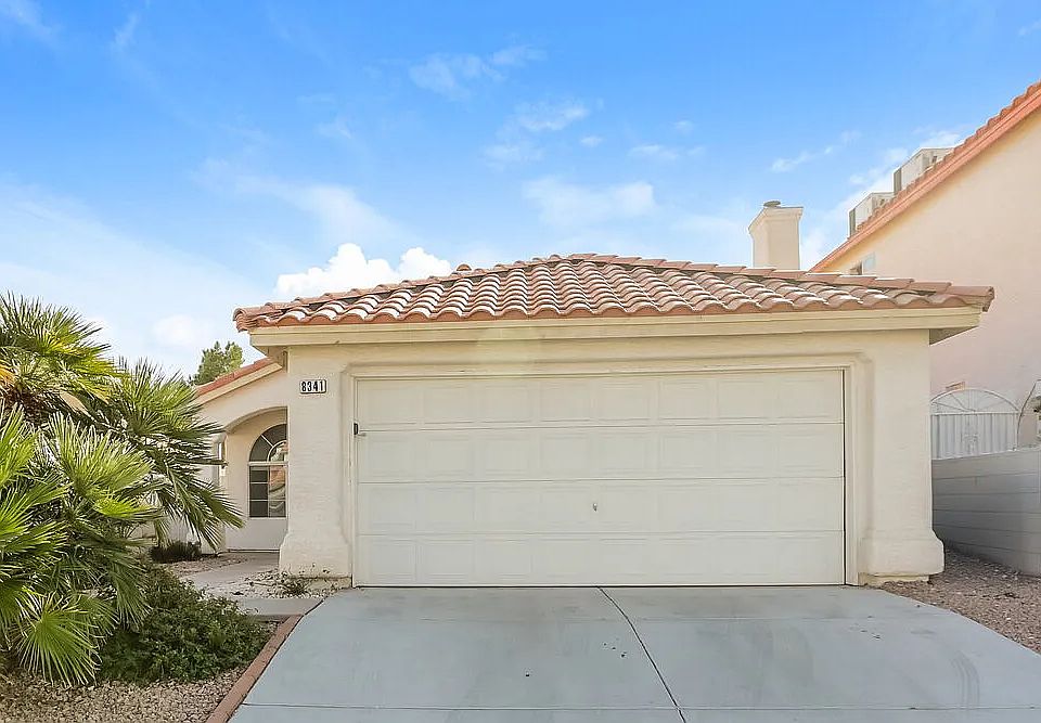1st image of 8341 Pendragon Cir #1