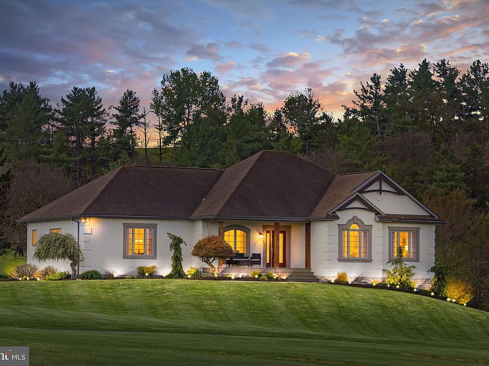 1st image of 10005 Bonny Brae Ln