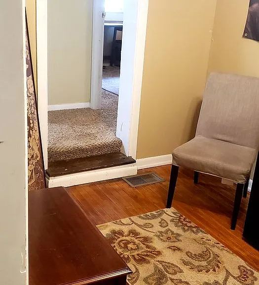 1003 N Woodburn Ave — Photo 10