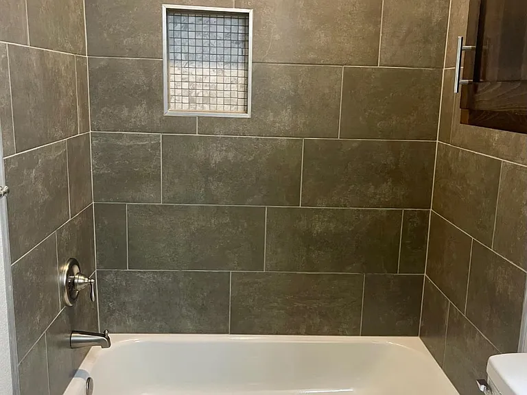 102 Hudson Ave — Photo 11