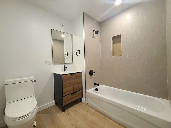 3rd image of 75 Webster St #M1