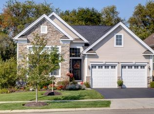 3888 Eagle Ridge Dr, Elgin, IL 60124