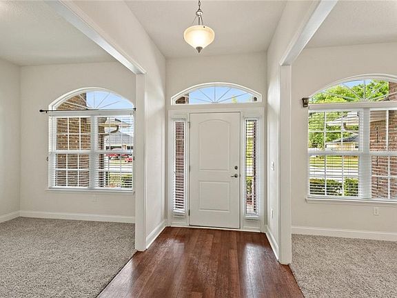 4th image of 508 Elkhorn Fern Ln