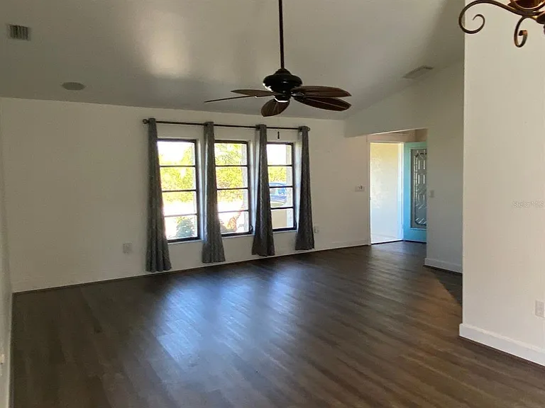 10123 Bay Ave #10123 — Photo 14