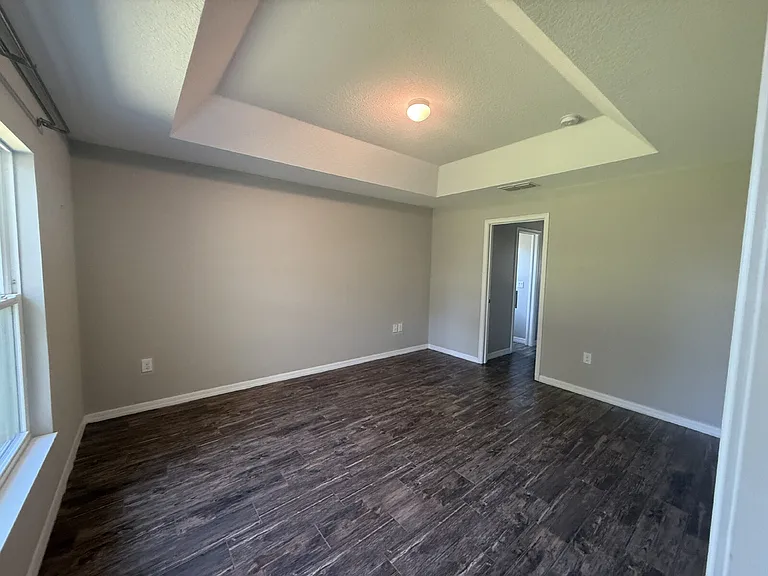 230 Wisconsin Ave — Photo 12