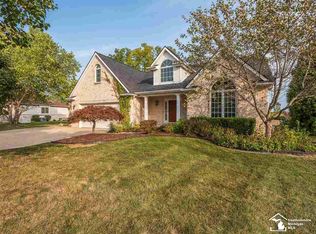 753 Saint James Park Ave, Monroe, MI 48161