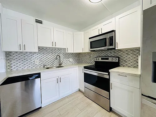 850 SW 133rd Ter #105B Photo 1