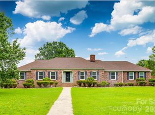 1003 Chesterfield Ave, Lancaster, SC 29720