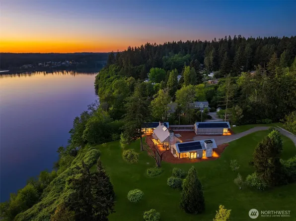 15137 Henderson Road, Bainbridge Island, WA 98110