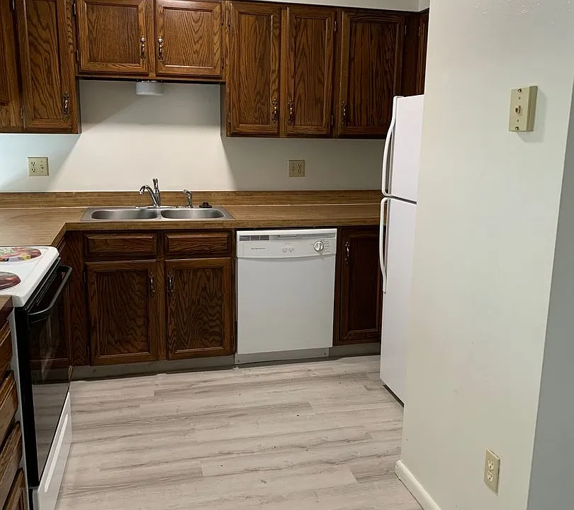 Regency Apartments 4805