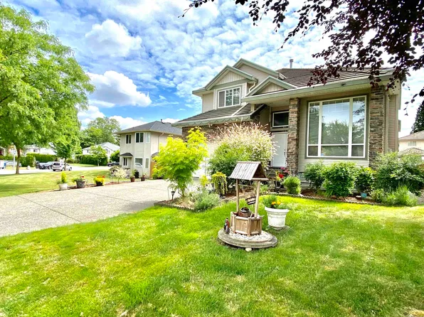 16072 96a Ave, Surrey, BC V4N 3K8