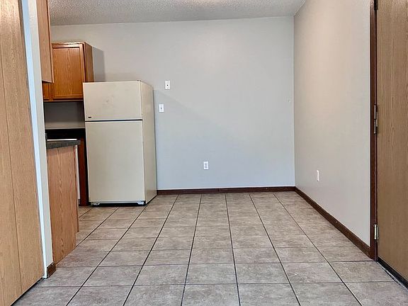 5th image of 1014 5th St SE APT 203